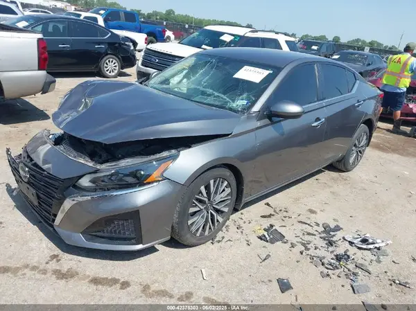 1N4BL4DV2PN379552 2023 NISSAN ALTIMA - Image 2