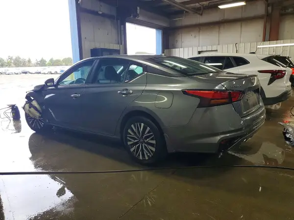 1N4BL4DV2PN380121 2023 NISSAN ALTIMA - Image 2