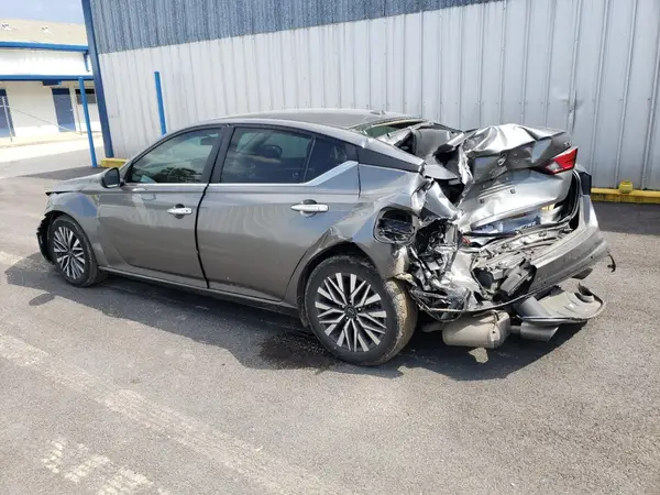 1N4BL4DV2PN382595 2023 NISSAN ALTIMA - Image 2