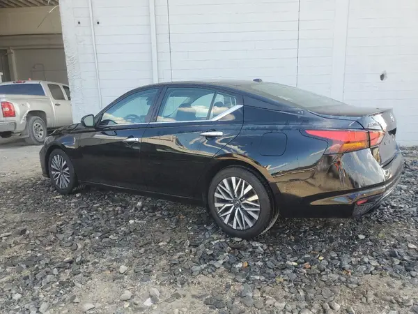 1N4BL4DV2PN383066 2023 NISSAN ALTIMA - Image 2