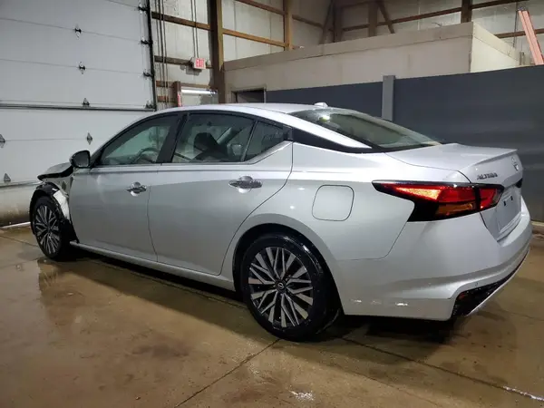 1N4BL4DV2PN385917 2023 NISSAN ALTIMA - Image 2
