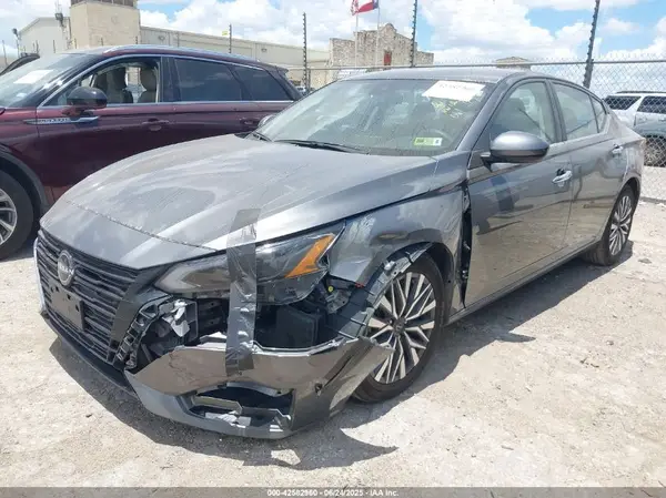 1N4BL4DV2PN386789 2023 NISSAN ALTIMA - Image 2