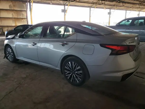 1N4BL4DV2PN393077 2023 NISSAN ALTIMA - Image 2