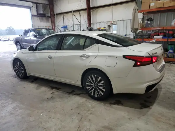 1N4BL4DV2PN396190 2023 NISSAN ALTIMA - Image 2