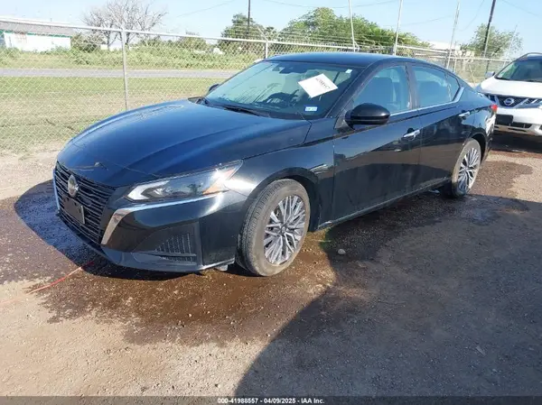 1N4BL4DV2PN424148 2023 NISSAN ALTIMA - Image 2