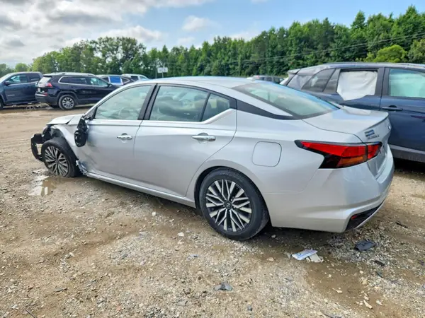 1N4BL4DV2RN302926 2024 NISSAN ALTIMA - Image 2