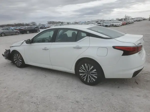 1N4BL4DV2RN310184 2024 NISSAN ALTIMA - Image 2