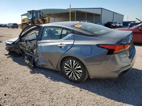 1N4BL4DV2RN311870 2024 NISSAN ALTIMA - Image 2