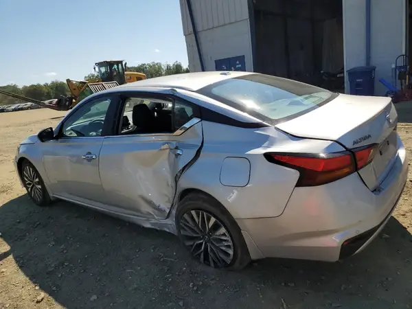 1N4BL4DV2RN315904 2024 NISSAN ALTIMA - Image 2