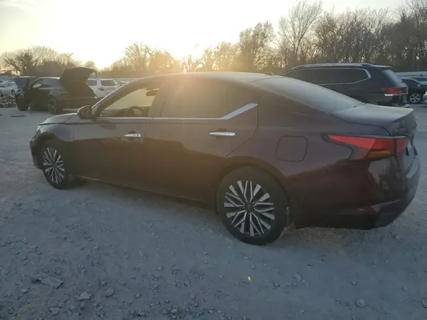 1N4BL4DV2RN318124 2024 NISSAN ALTIMA - Image 2