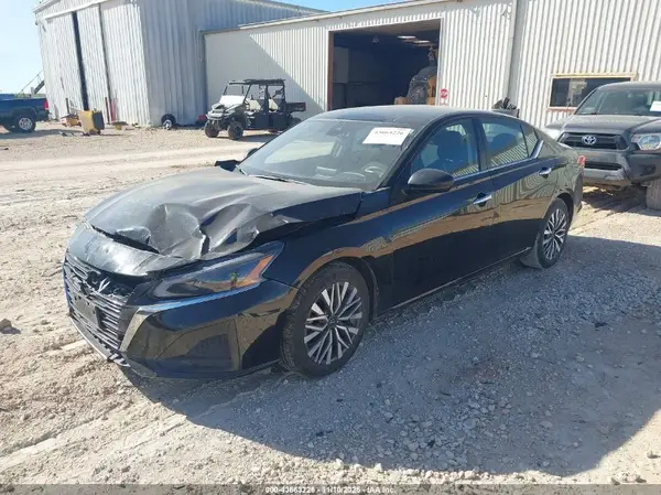1N4BL4DV2RN324733 2024 NISSAN ALTIMA - Image 2