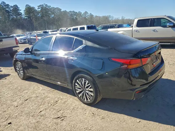 1N4BL4DV2RN325137 2024 NISSAN ALTIMA - Image 2