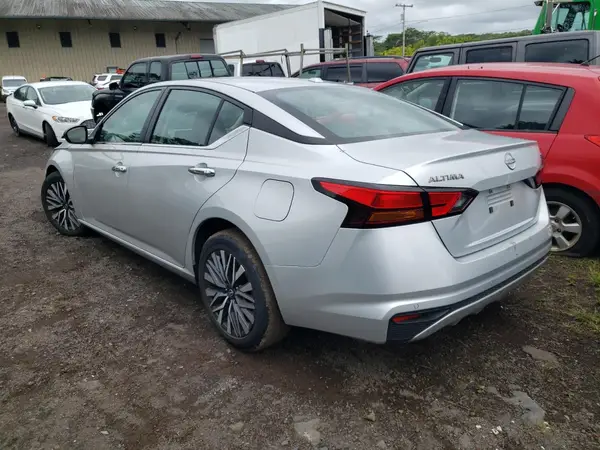 1N4BL4DV2RN325784 2024 NISSAN ALTIMA - Image 2