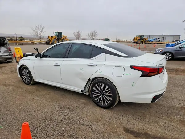 1N4BL4DV2RN327017 2024 NISSAN ALTIMA - Image 2