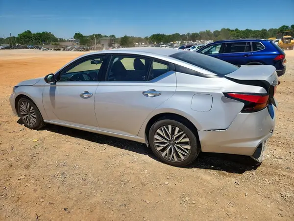 1N4BL4DV2RN327745 2024 NISSAN ALTIMA - Image 2