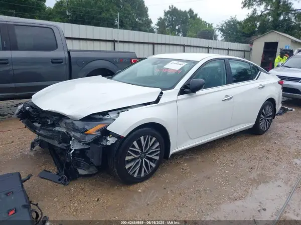 1N4BL4DV2RN329074 2024 NISSAN ALTIMA - Image 2