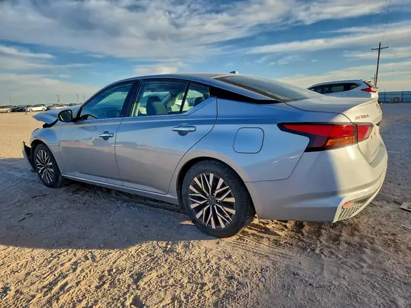 1N4BL4DV2RN329379 2024 NISSAN ALTIMA - Image 2