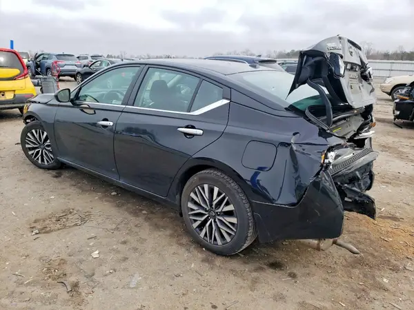 1N4BL4DV2RN329723 2024 NISSAN ALTIMA - Image 2