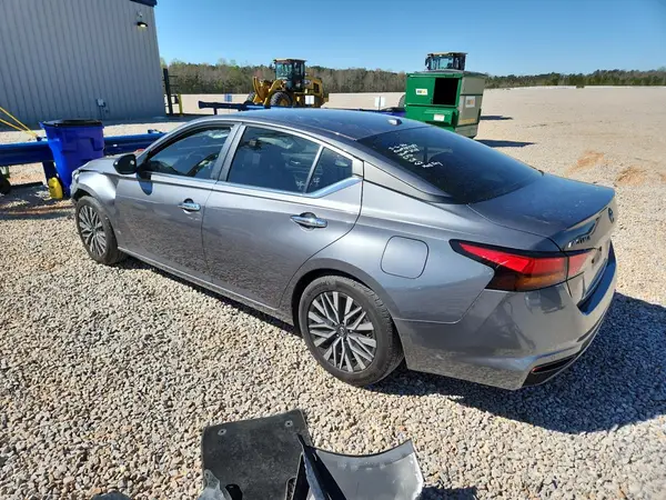 1N4BL4DV2RN332718 2024 NISSAN ALTIMA - Image 2