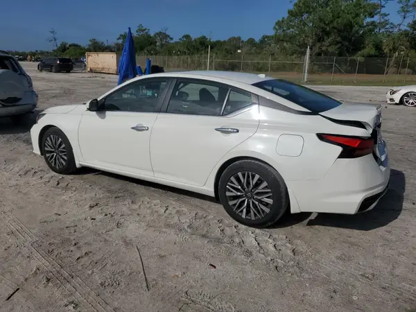 1N4BL4DV2RN340916 2024 NISSAN ALTIMA - Image 2