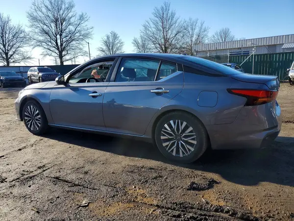 1N4BL4DV2RN352659 2024 NISSAN ALTIMA - Image 2