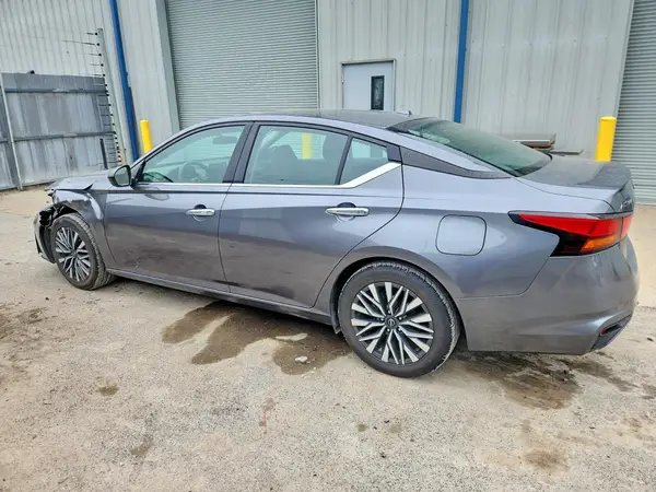 1N4BL4DV2RN353648 2024 NISSAN ALTIMA - Image 2