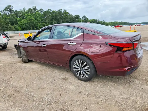 1N4BL4DV2RN358400 2024 NISSAN ALTIMA - Image 2