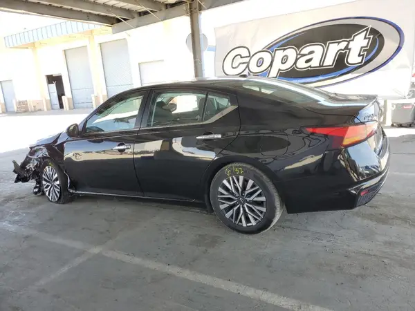 1N4BL4DV2RN365007 2024 NISSAN ALTIMA - Image 2