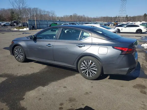 1N4BL4DV2RN365489 2024 NISSAN ALTIMA - Image 2