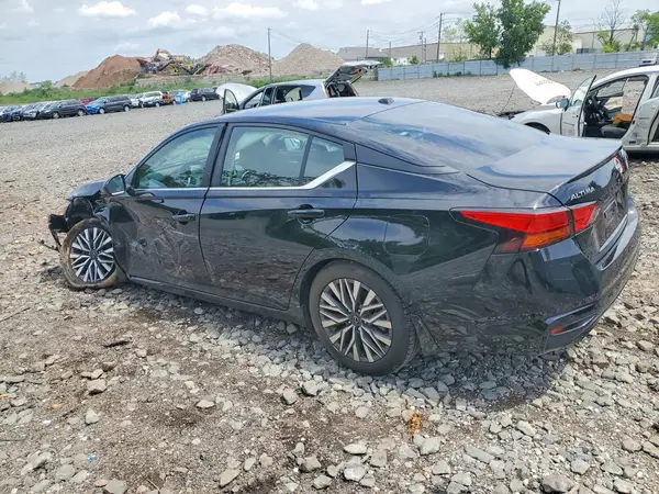 1N4BL4DV2RN366724 2024 NISSAN ALTIMA - Image 2