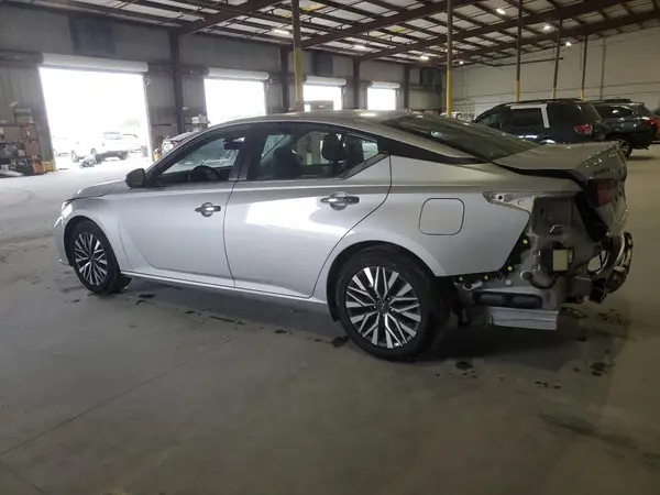 1N4BL4DV2RN376069 2024 NISSAN ALTIMA - Image 2