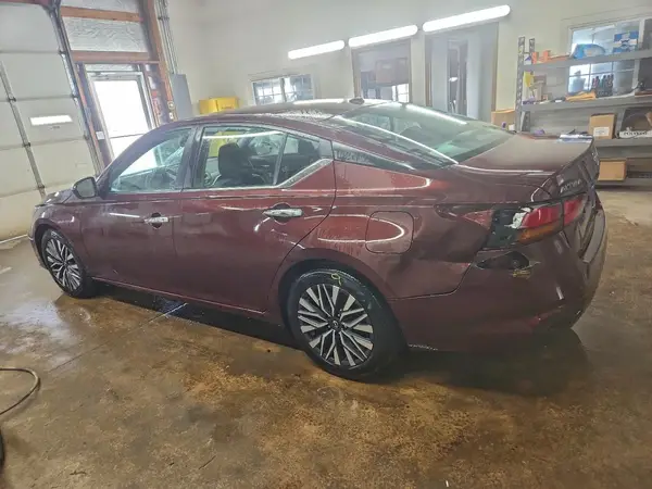 1N4BL4DV2RN383572 2024 NISSAN ALTIMA - Image 2