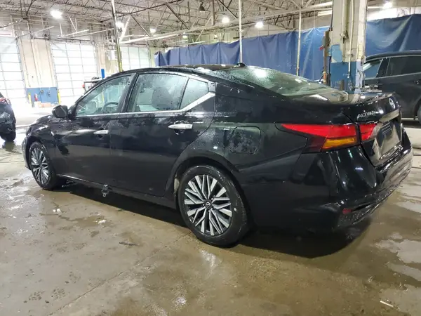 1N4BL4DV2RN384978 2024 NISSAN ALTIMA - Image 2