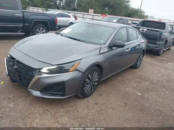 1N4BL4DV2RN385662 2024 NISSAN ALTIMA - Image 2