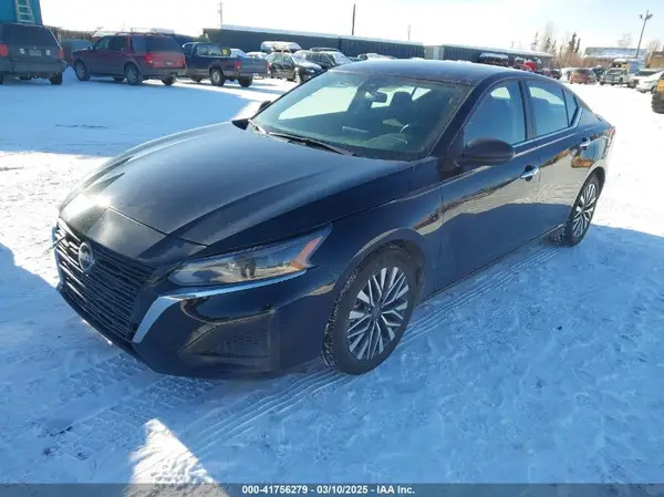 1N4BL4DV2RN385810 2024 NISSAN ALTIMA - Image 2