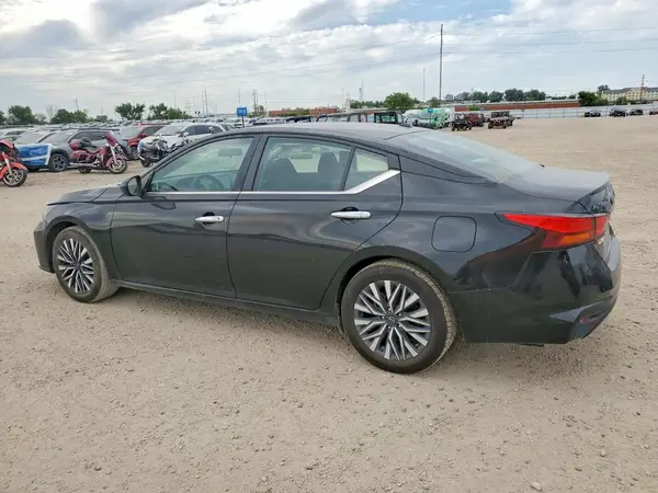 1N4BL4DV2RN387329 2024 NISSAN ALTIMA - Image 2