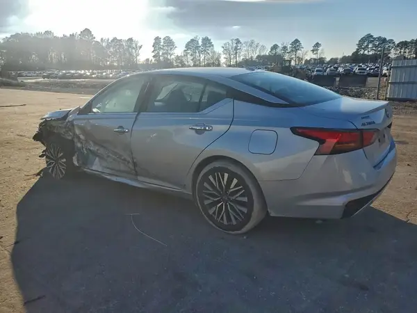1N4BL4DV2RN390862 2024 NISSAN ALTIMA - Image 2