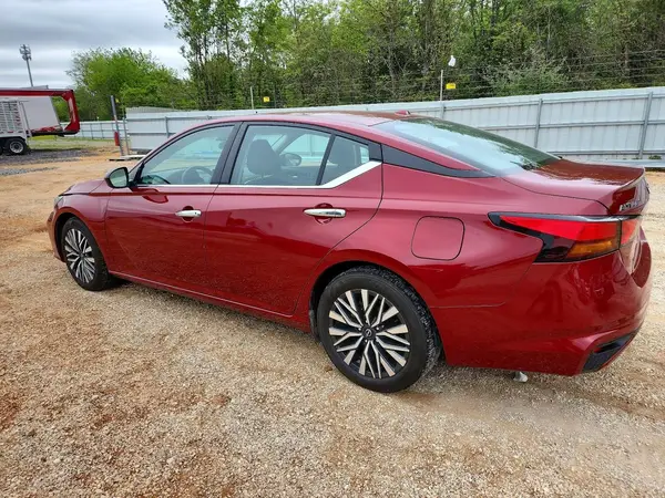 1N4BL4DV2RN394037 2024 NISSAN ALTIMA - Image 2