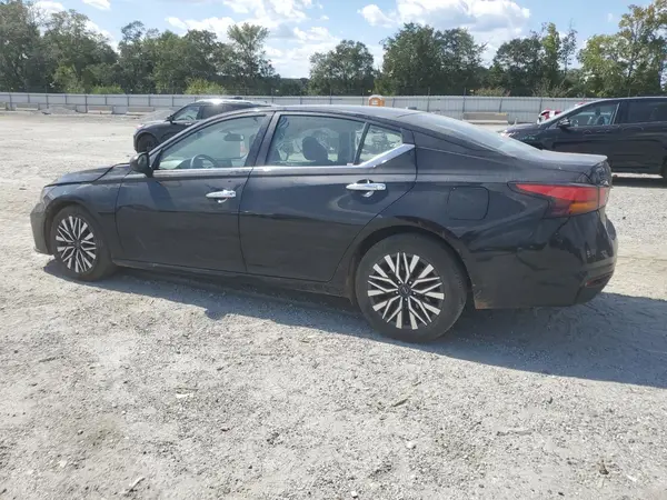 1N4BL4DV2RN398816 2024 NISSAN ALTIMA - Image 2