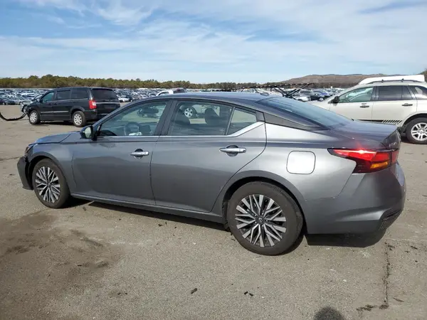 1N4BL4DV2RN401326 2024 NISSAN ALTIMA - Image 2