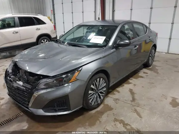 1N4BL4DV2RN401732 2024 NISSAN ALTIMA - Image 2