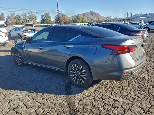 1N4BL4DV2RN404999 2024 NISSAN ALTIMA - Image 2
