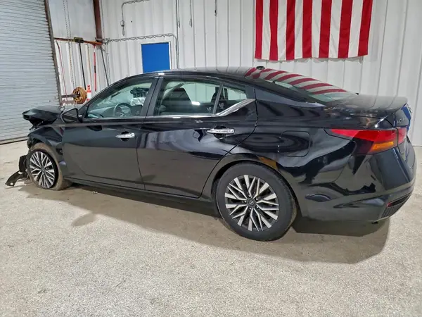 1N4BL4DV2RN418479 2024 NISSAN ALTIMA - Image 2