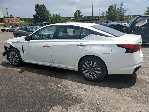 1N4BL4DV2RN422712 2024 NISSAN ALTIMA - Image 2