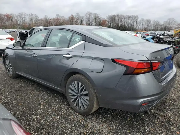 1N4BL4DV2RN423715 2024 NISSAN ALTIMA - Image 2