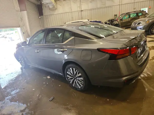 1N4BL4DV2RN424606 2024 NISSAN ALTIMA - Image 2