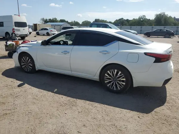 1N4BL4DV2RN427165 2024 NISSAN ALTIMA - Image 2