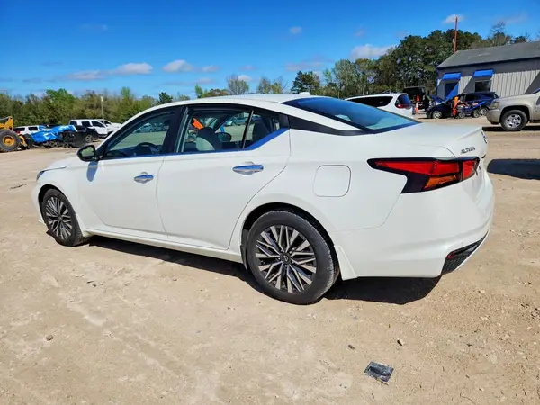 1N4BL4DV2RN427358 2024 NISSAN ALTIMA - Image 2