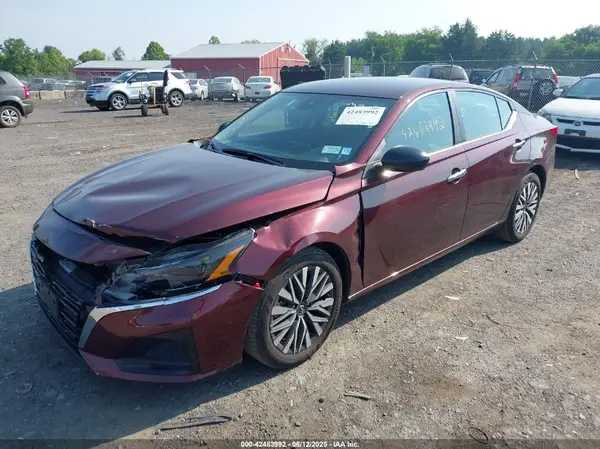1N4BL4DV2RN433709 2024 NISSAN ALTIMA - Image 2