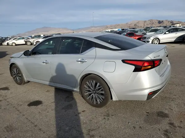 1N4BL4DV2RN434276 2024 NISSAN ALTIMA - Image 2